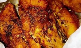 外卖员爆料炸鸡最新视频,炸鸡最新视频揭秘，口感与颜值并存！